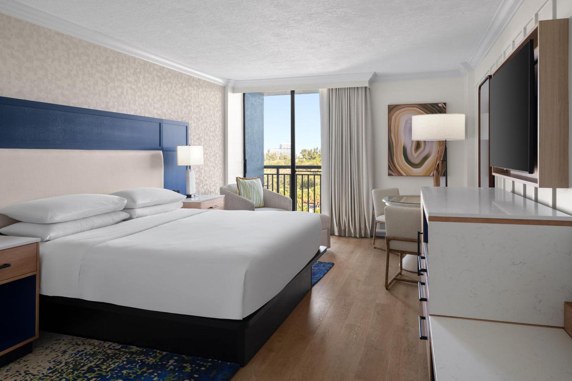 Guest room 1 King Partial gulf view High floor Balcony