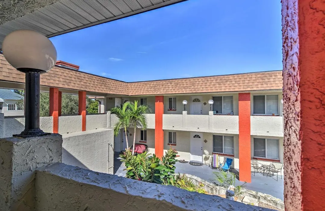 Sunny Indian Rocks Beach Condo Steps To Gulf!-1