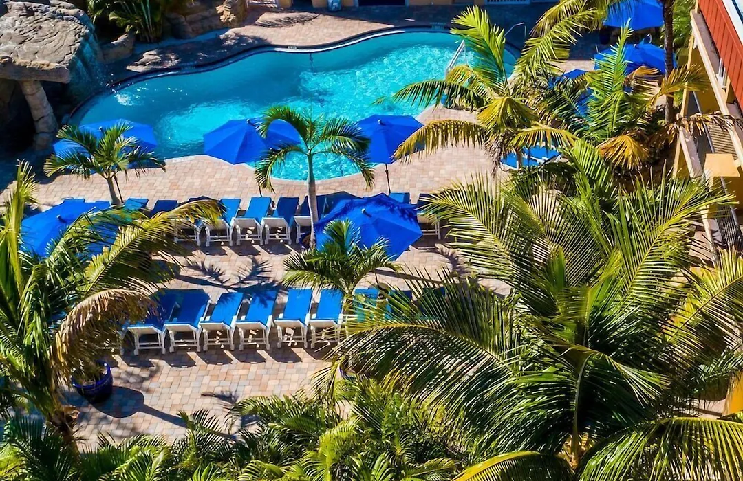 Coconut Cove All-Suite Hotel-1