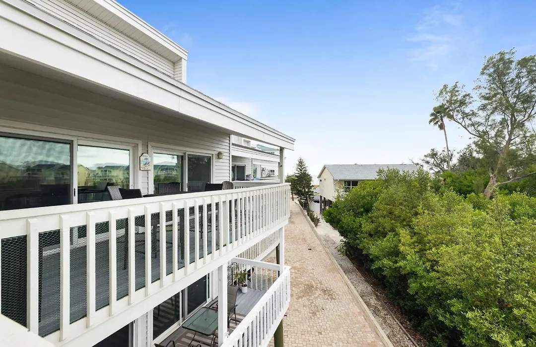 Newly Renovated, Water Views, 2 Bd Condo-1