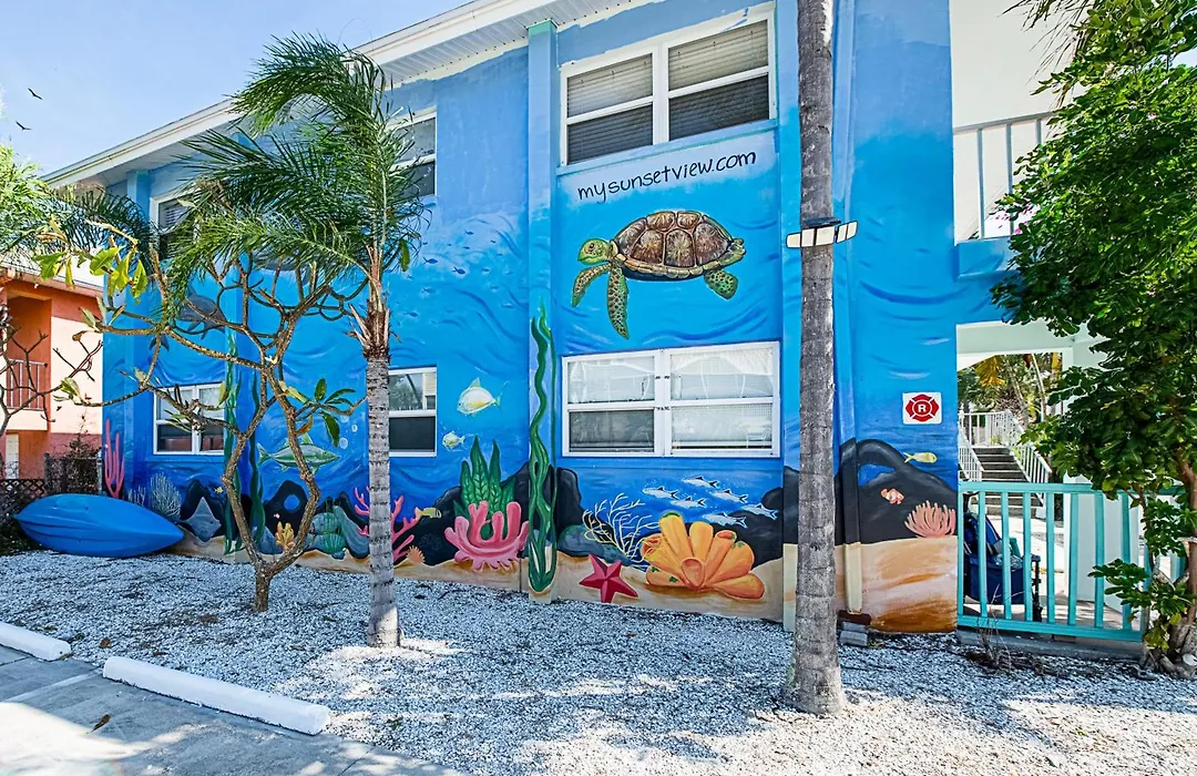 2Bd 1Ba Sunset 3 3Mins To Beach!-1