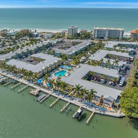 2 Bed-1 Bath With Sunroom, Private Pool And Beach Access!-2