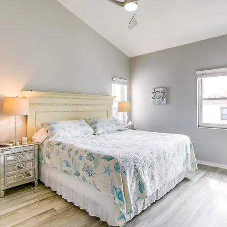 Heated Pool, Steps To Beach Indian Shores Condo!-2