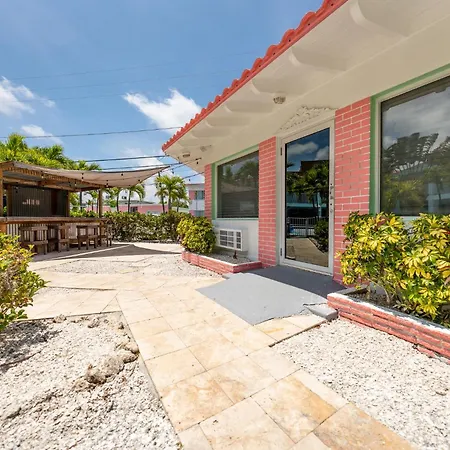 Tropical Breeze Vacation Rentals-3