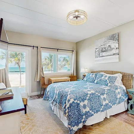 Bungalow Beach Place 6-2