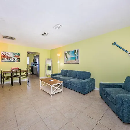 Charming Beach Villa B-2