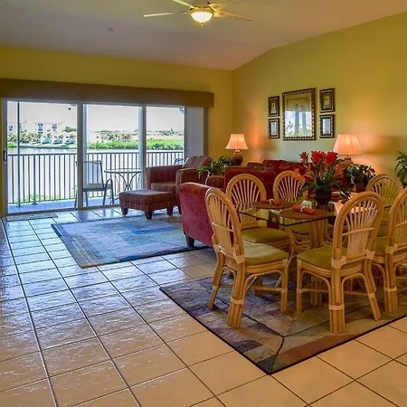 Gulf Retreat 2: Magnificent Water Views, Steps To Beach, None Cleaner, None Nicer!-2