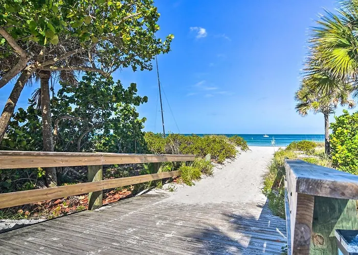 Apartment W/ Easy Access To Indian Rocks Beach! Clearwater Beach