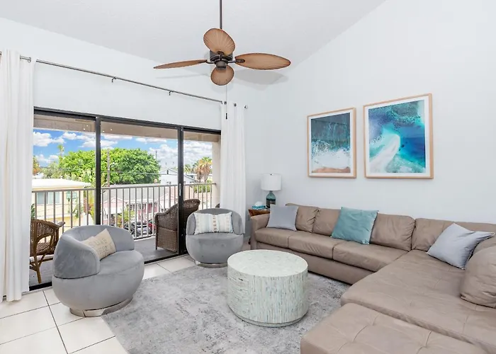 Coastal Condo Amazing Location! 50 Steps To The Beach Clearwater Beach