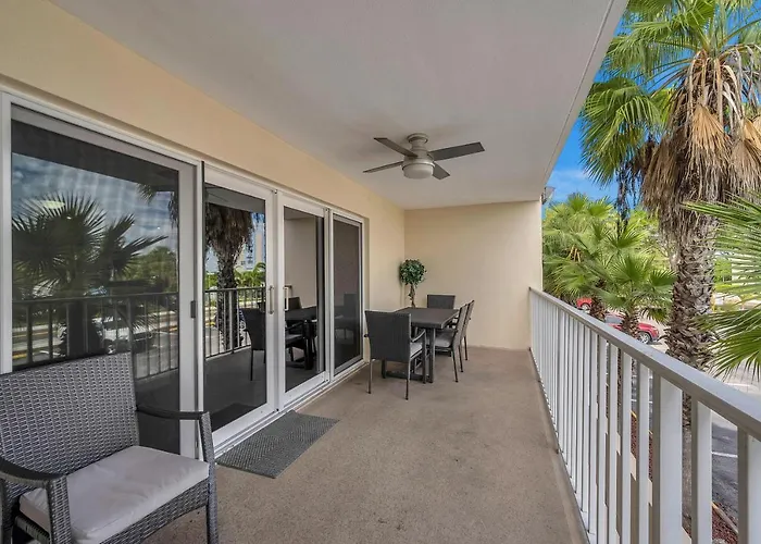 Holiday Villas 2 104 Clearwater Beach