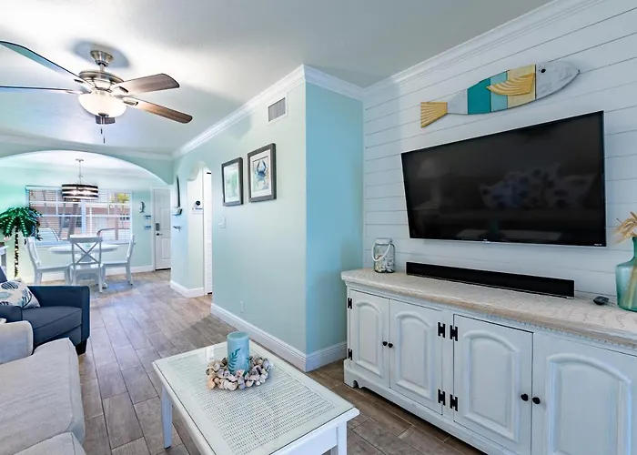 Gorgeous Coastal Condo Barefoot Beach Indian Shore Clearwater Beach