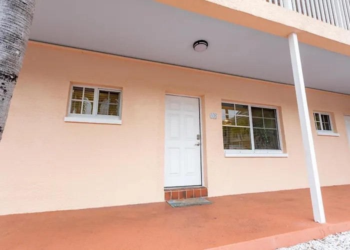 Gorgeous Coastal Condo Barefoot Beach Indian Shore Clearwater Beach