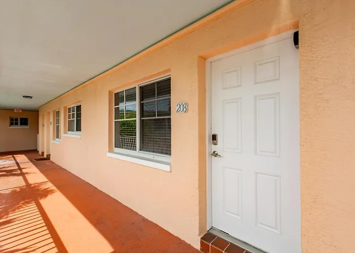 Tiki Blue Crab Cabana Beach Condo In Paradise Clearwater Beach