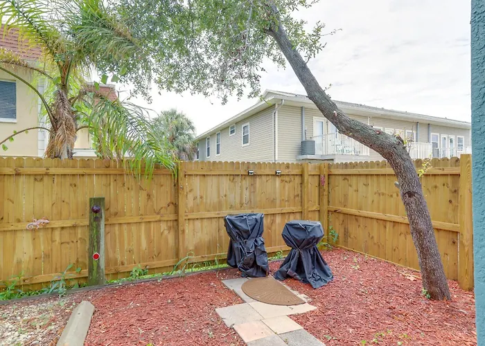 Walk To Indian Rocks Beach - Vibrant Condo Clearwater Beach