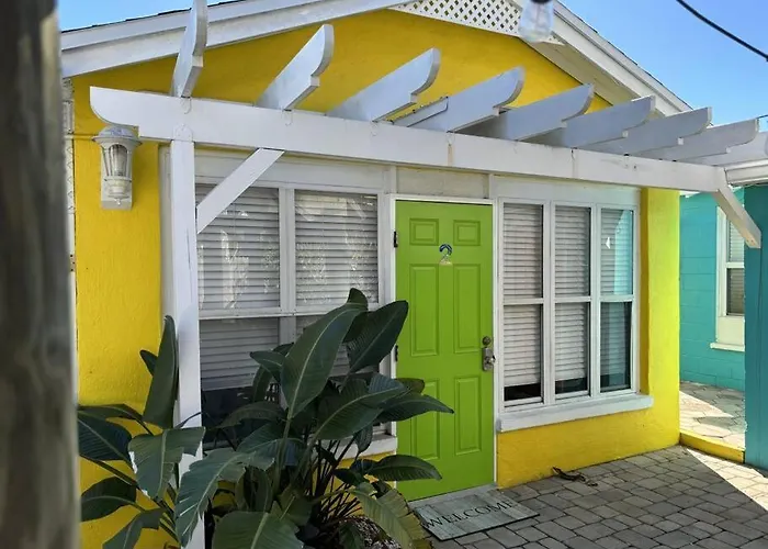 Seaside Retreat Cottages #2. Clearwater Beach