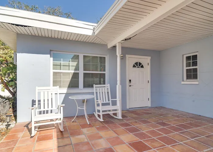 Apartment W/ Easy Access To Indian Rocks Beach! Clearwater Beach
