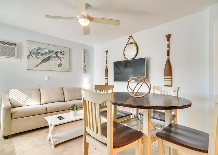 Apartment W/ Easy Access To Indian Rocks Beach! Clearwater Beach