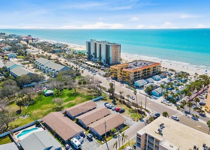 Spanish Villa Suite 52 - Damage Free & Across The Street From White Sand Beaches Of Indian Rocks Beach! Clearwater Beach