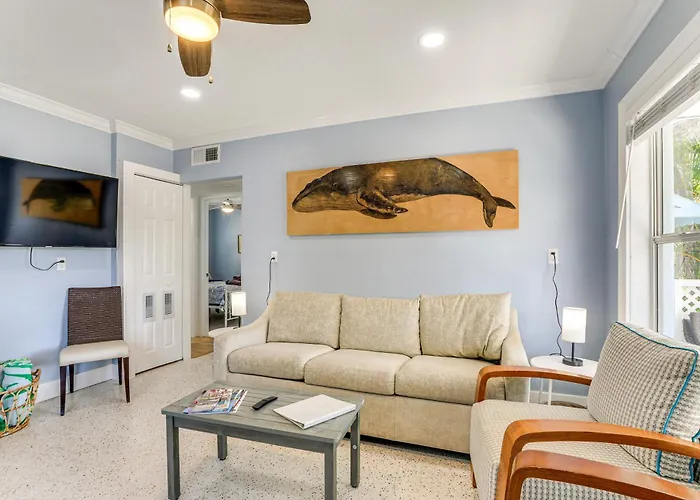 Walk To Beaches & Gulf: Indian Rocks Beach Duplex! Clearwater Beach