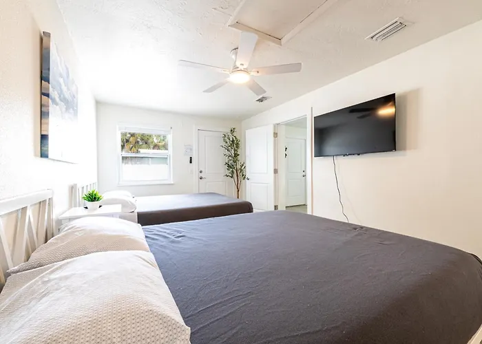 2Bd 2Ba Sunview 6 2Mins To Beachpool! Clearwater Beach