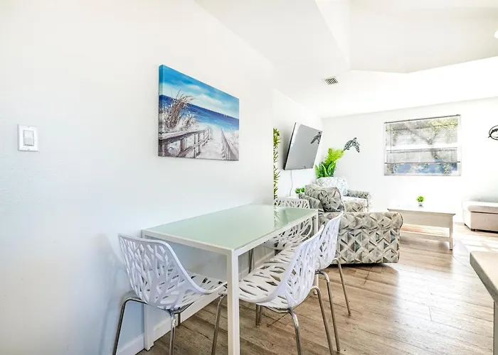 2Br 2Ba Retreat B 3Min To Beach! Clearwater Beach