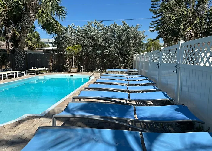 2Bd 2Ba Sandy Beach W 3Mins To Beach Pool! Clearwater Beach