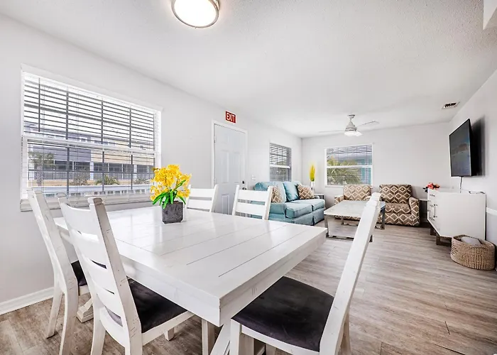2Bd 2Ba Beachside W 3Min To Beach! Clearwater Beach