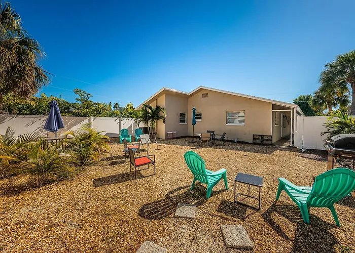 Charming Beach Villa B Clearwater Beach