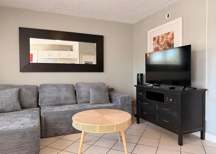 1Br Hidden Coastal Retreat 3 3Mins To Beach Clearwater Beach