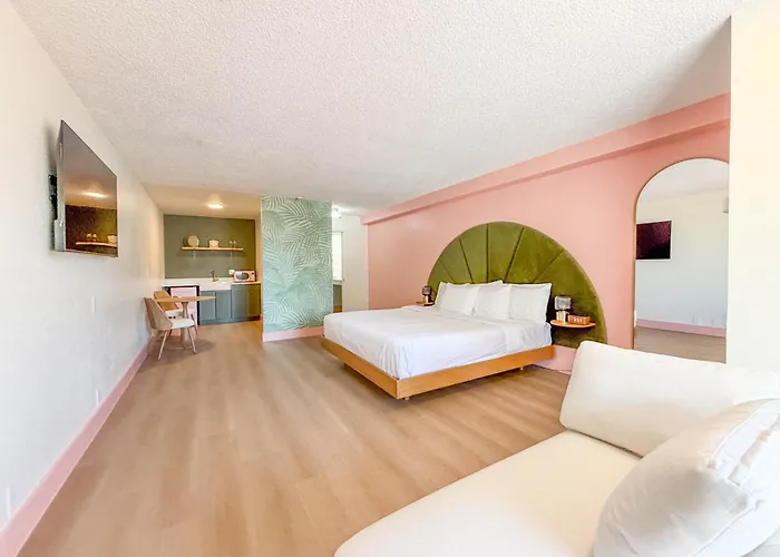 Abode Beach House Clearwater Beach