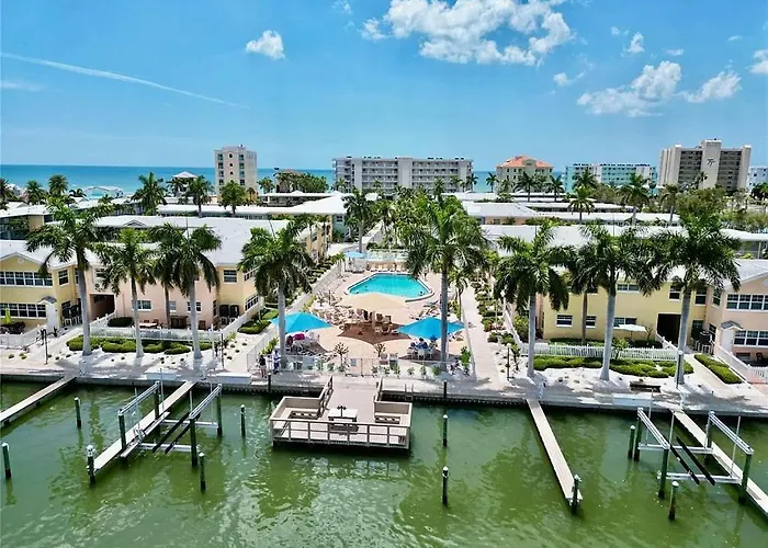 Indian Shores Beach Condo, Sleeps 4, Steps To Sand Clearwater Beach