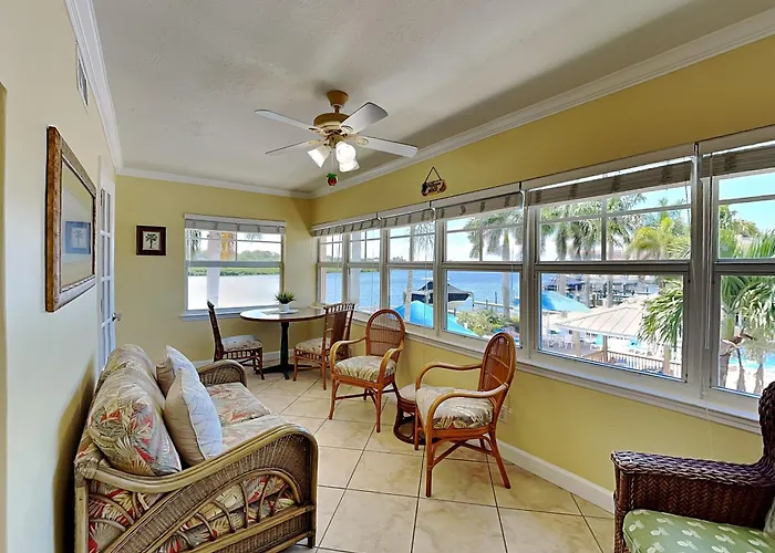 Barefoot Beach Resort B-201 Clearwater Beach