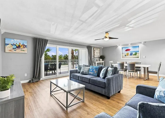 Holiday Villas 2 104 Clearwater Beach